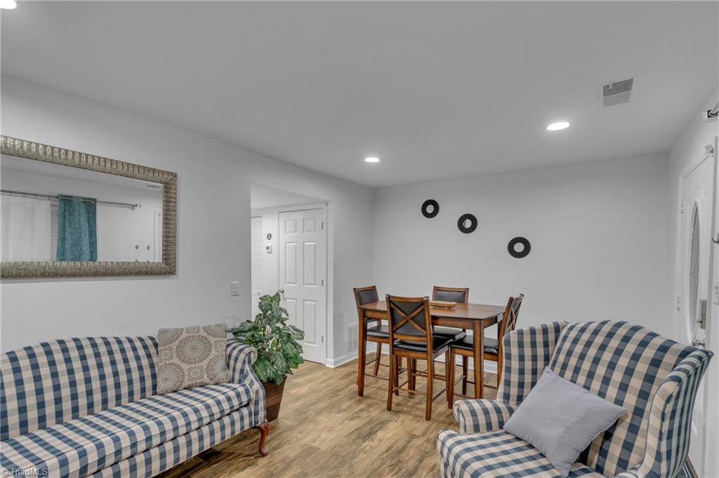 3911 Pioneer Way # B