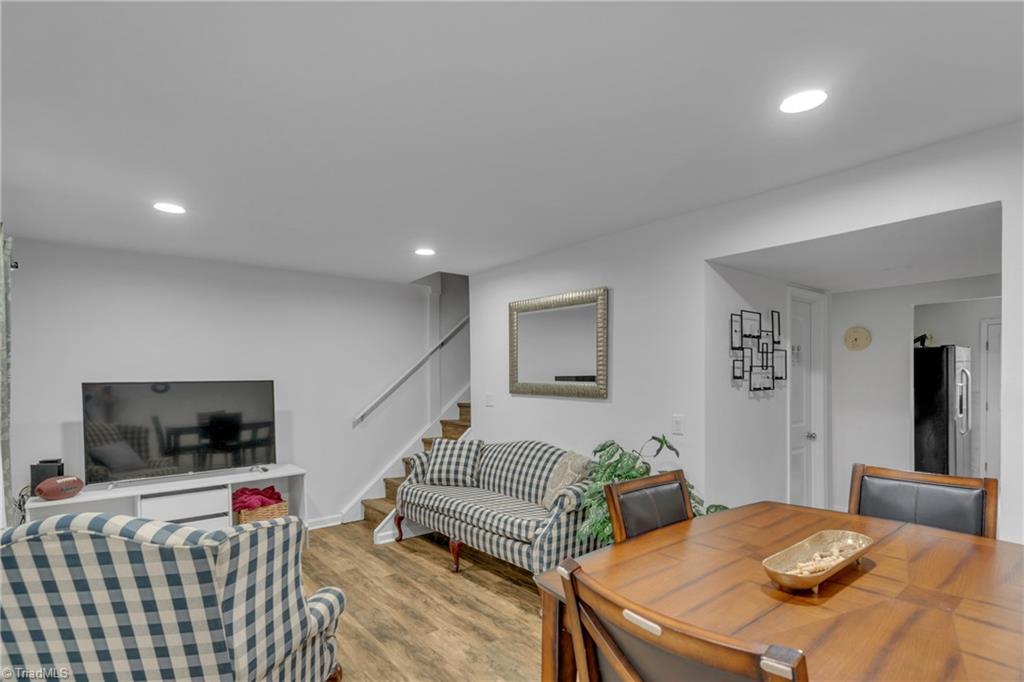 3911 Pioneer Way # B