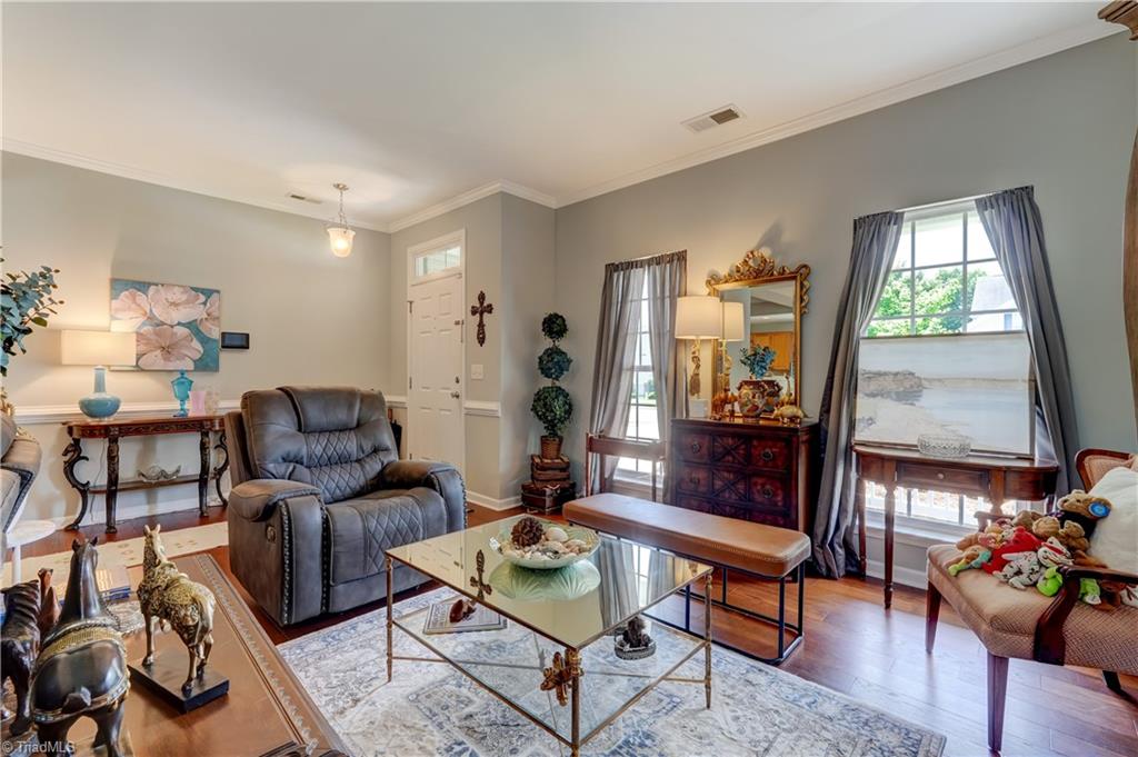 2016 Heron Pointe Drive