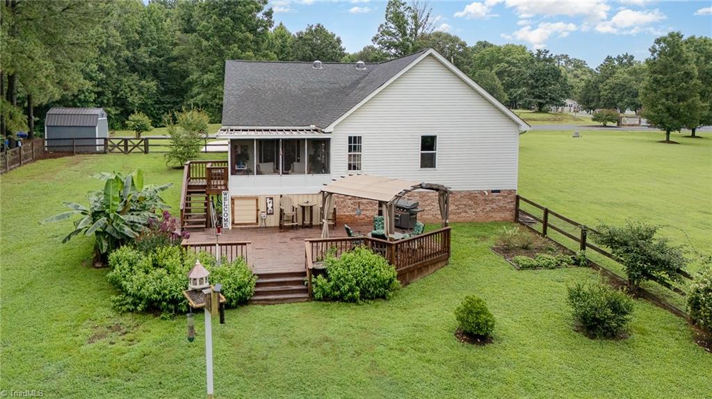 2472 Woods Stream Lane