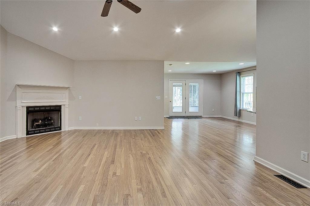 2472 Woods Stream Lane