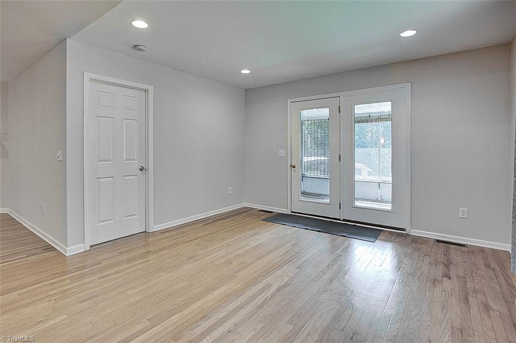 2472 Woods Stream Lane