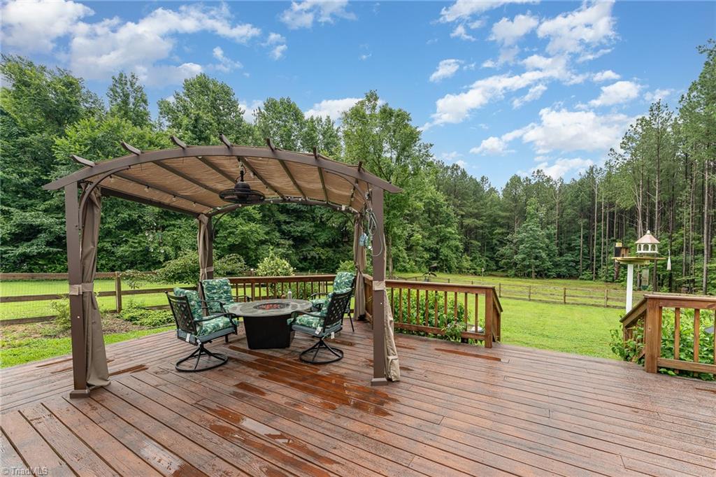 2472 Woods Stream Lane