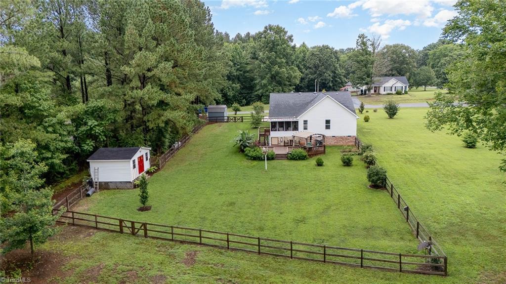 2472 Woods Stream Lane