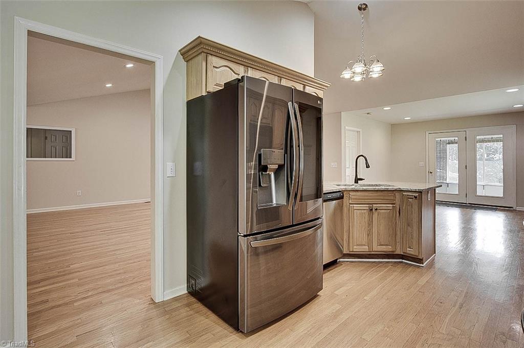 2472 Woods Stream Lane