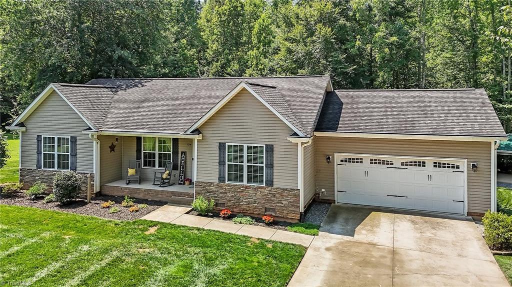 134 Stones Point Court