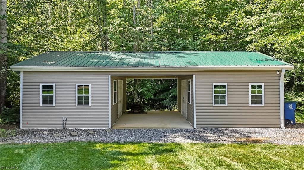 134 Stones Point Court