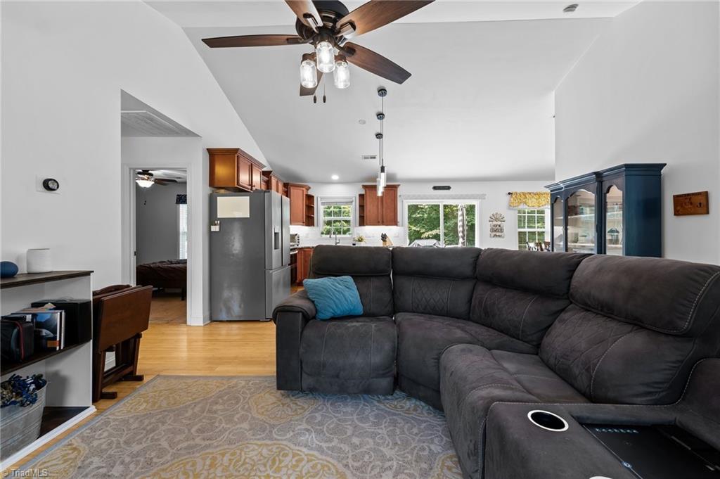 134 Stones Point Court