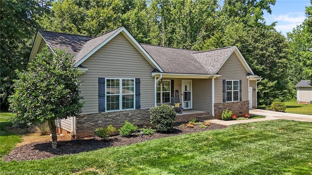 134 Stones Point Court