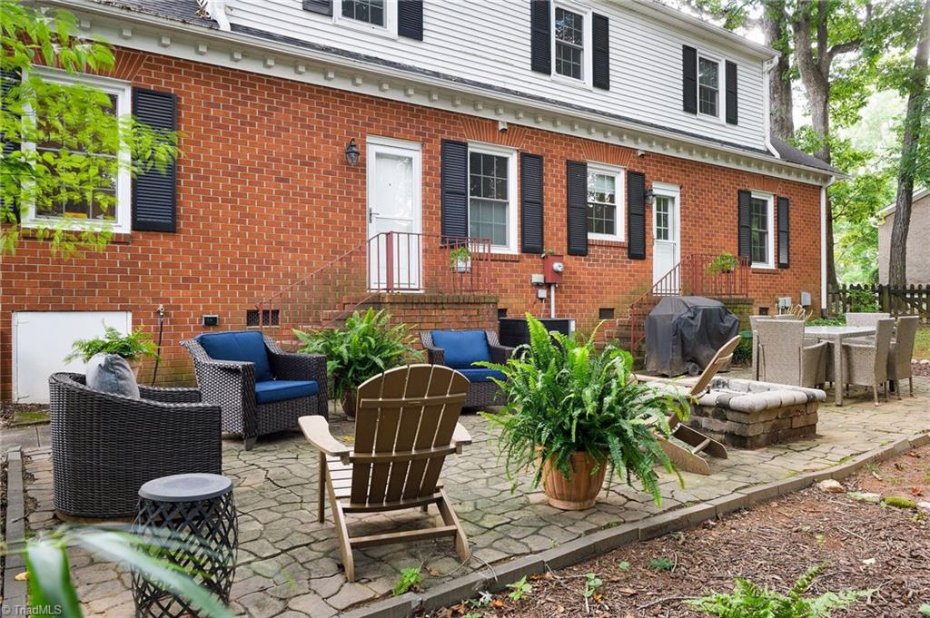 1410 Hobbs Road