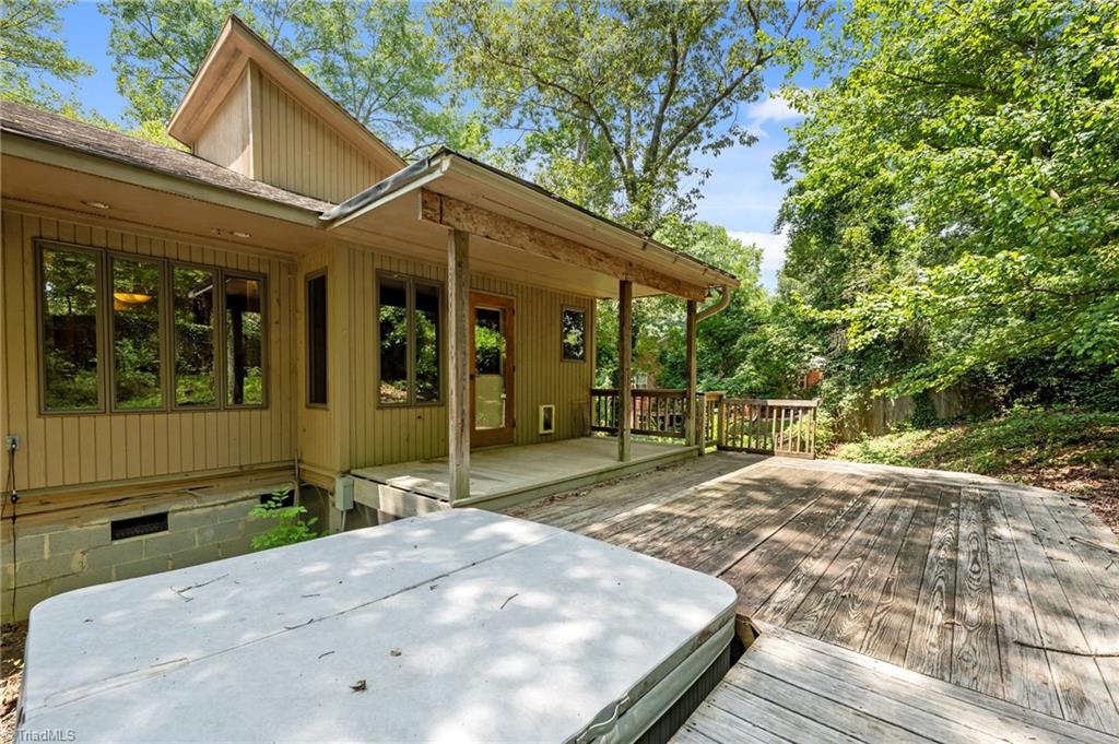 511 Valleybrook Drive