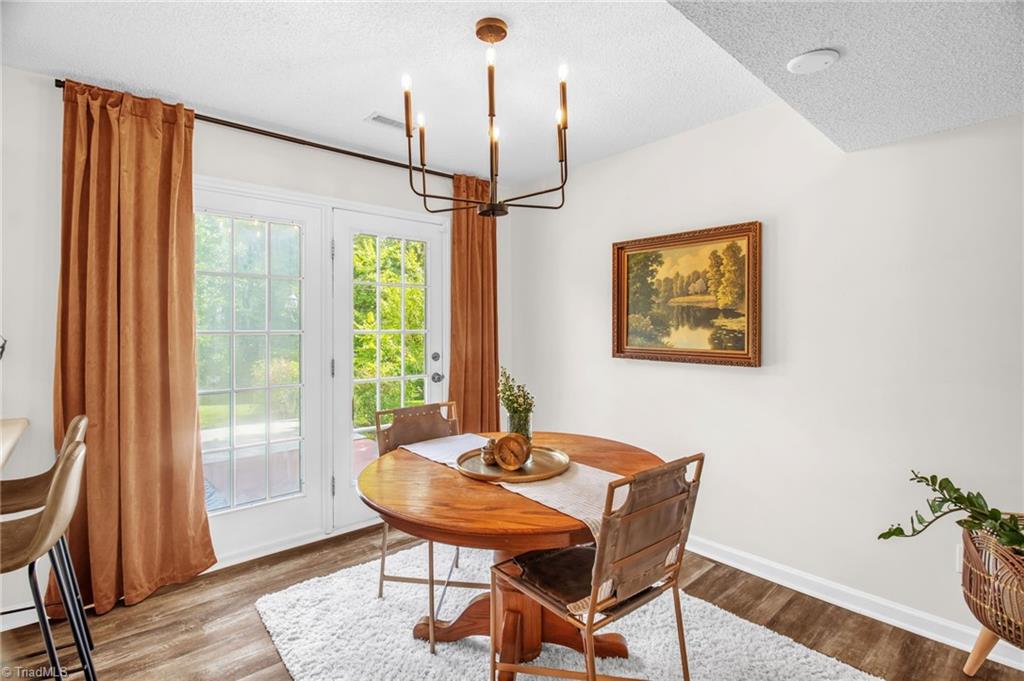 5503 Country Crossing Court, McLeansville