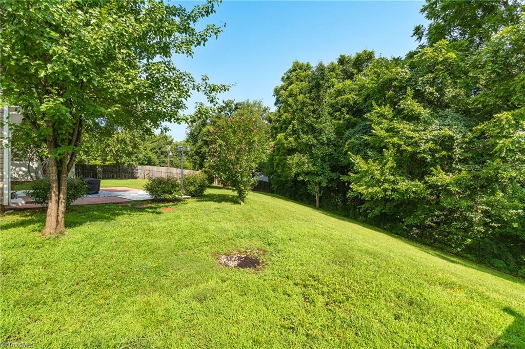 5503 Country Crossing Court, McLeansville