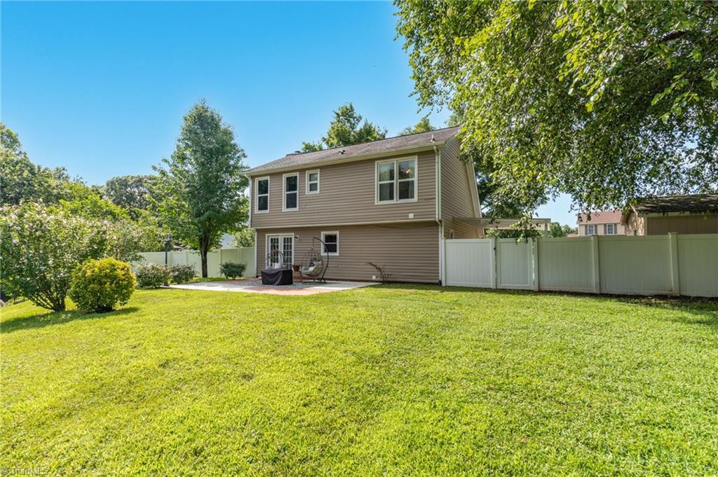 5503 Country Crossing Court, McLeansville