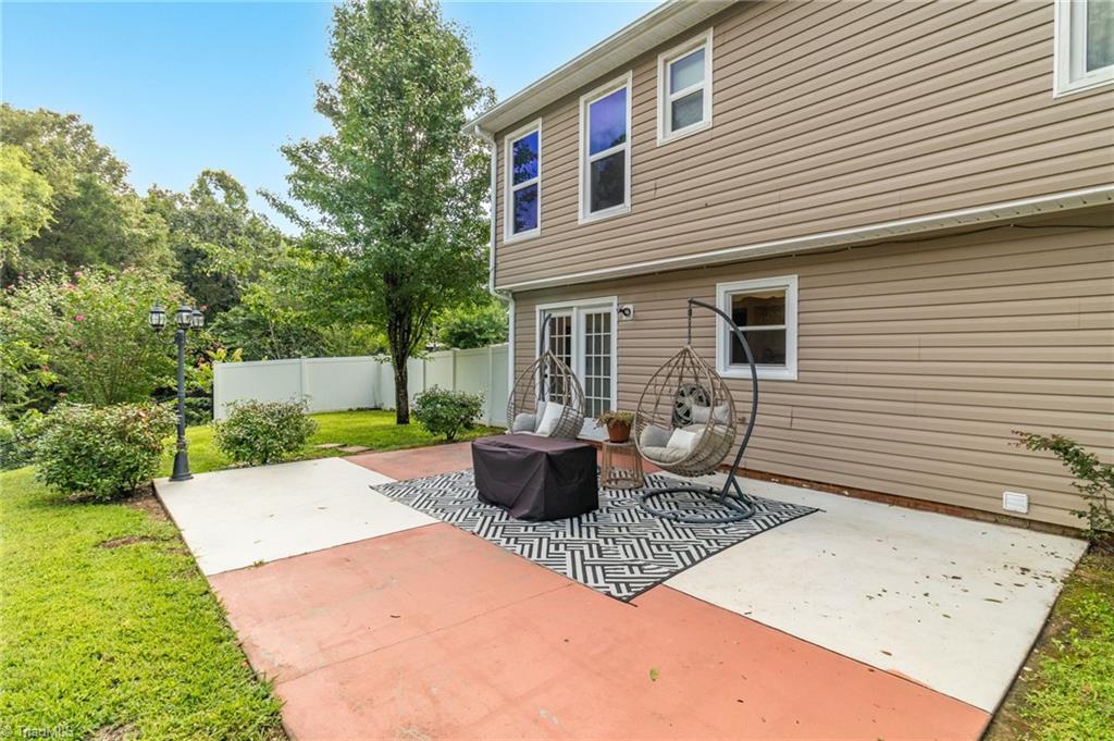 5503 Country Crossing Court, McLeansville