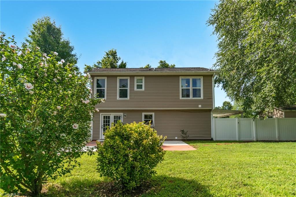 5503 Country Crossing Court, McLeansville