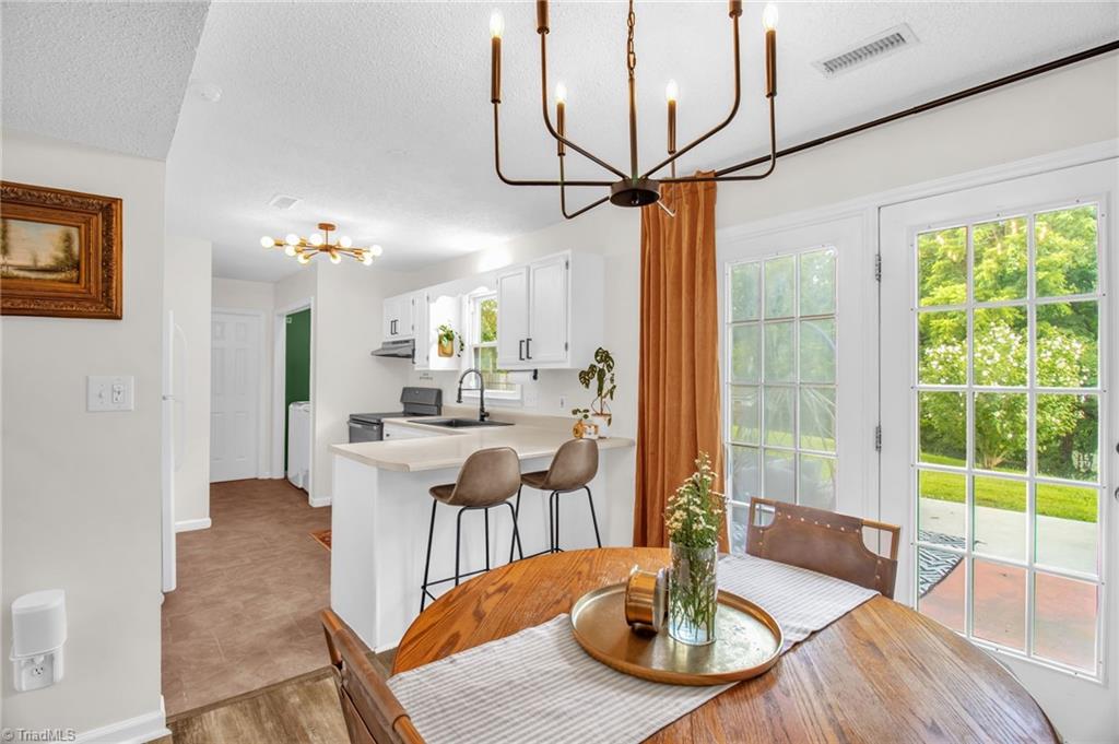 5503 Country Crossing Court, McLeansville