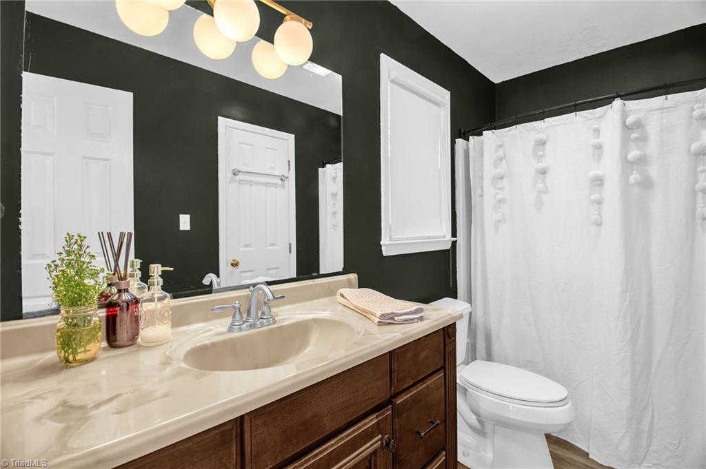 5503 Country Crossing Court, McLeansville