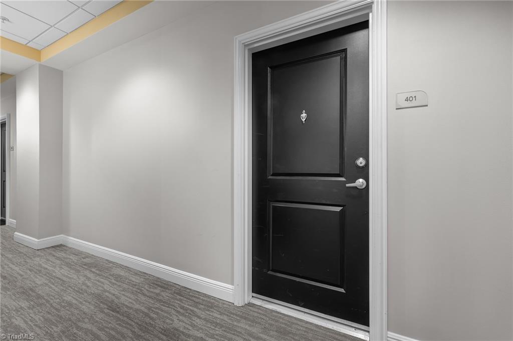 201 Elm Street # 401