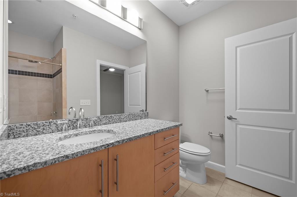 201 Elm Street # 401