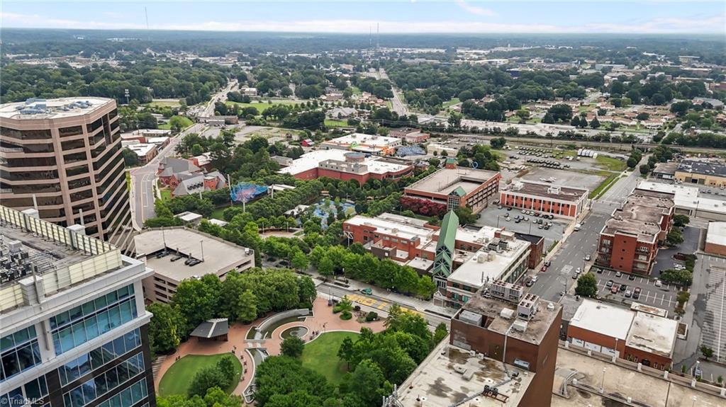 201 Elm Street # 401