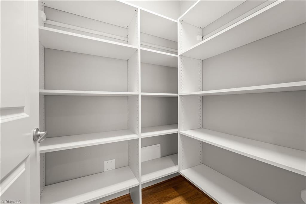 201 Elm Street # 401