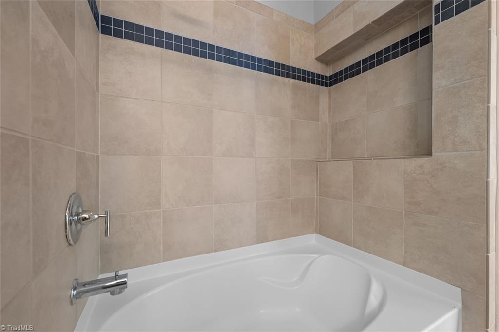 201 Elm Street # 401