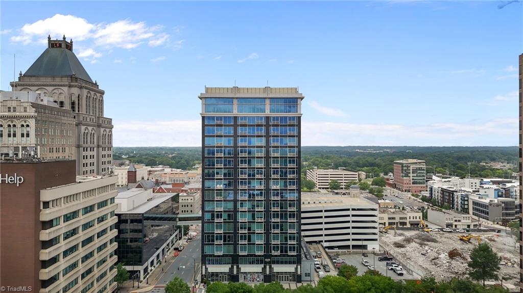 201 Elm Street # 401