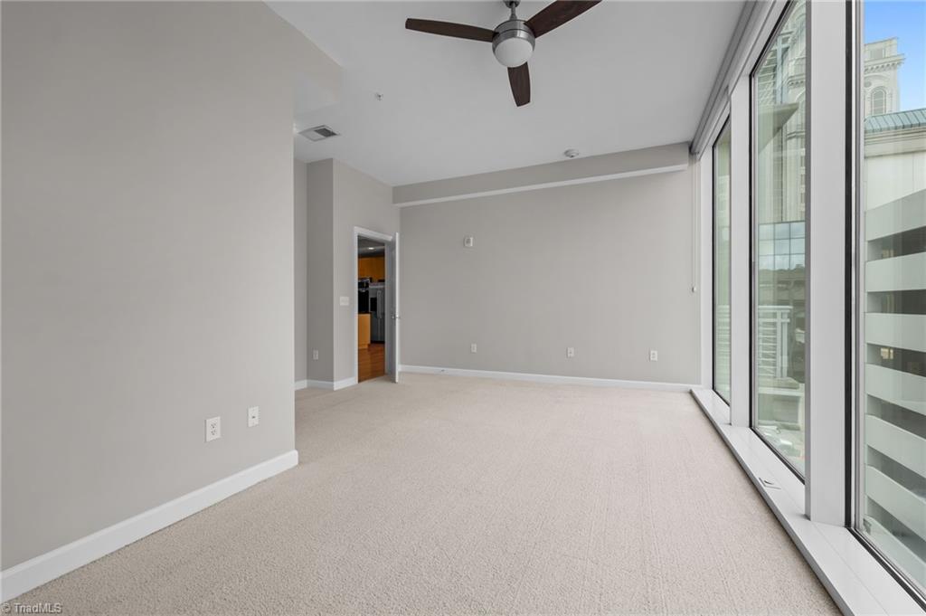 201 Elm Street # 401