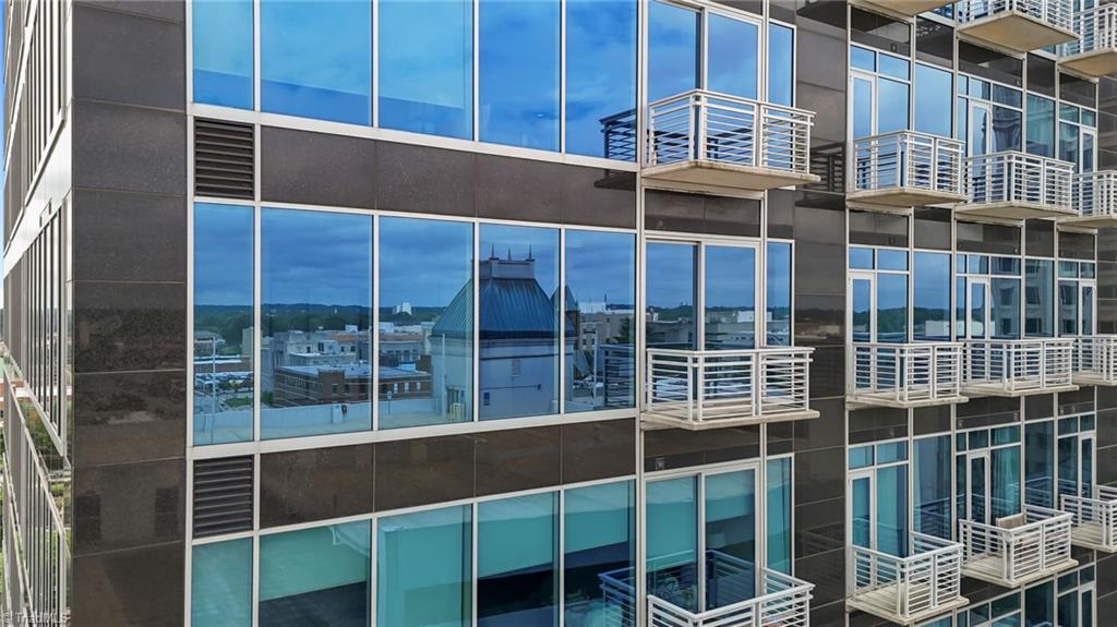 201 Elm Street # 401