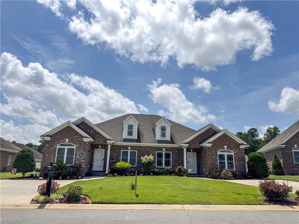128 BRIDGEPORT Court