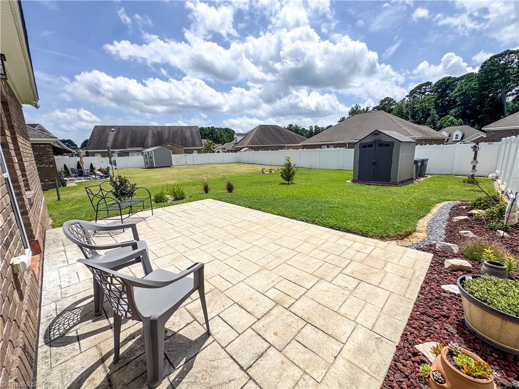 128 BRIDGEPORT Court