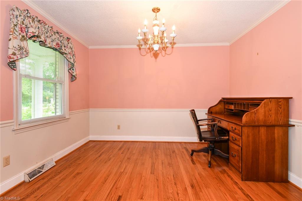 4504 Whitby Place, Greensboro