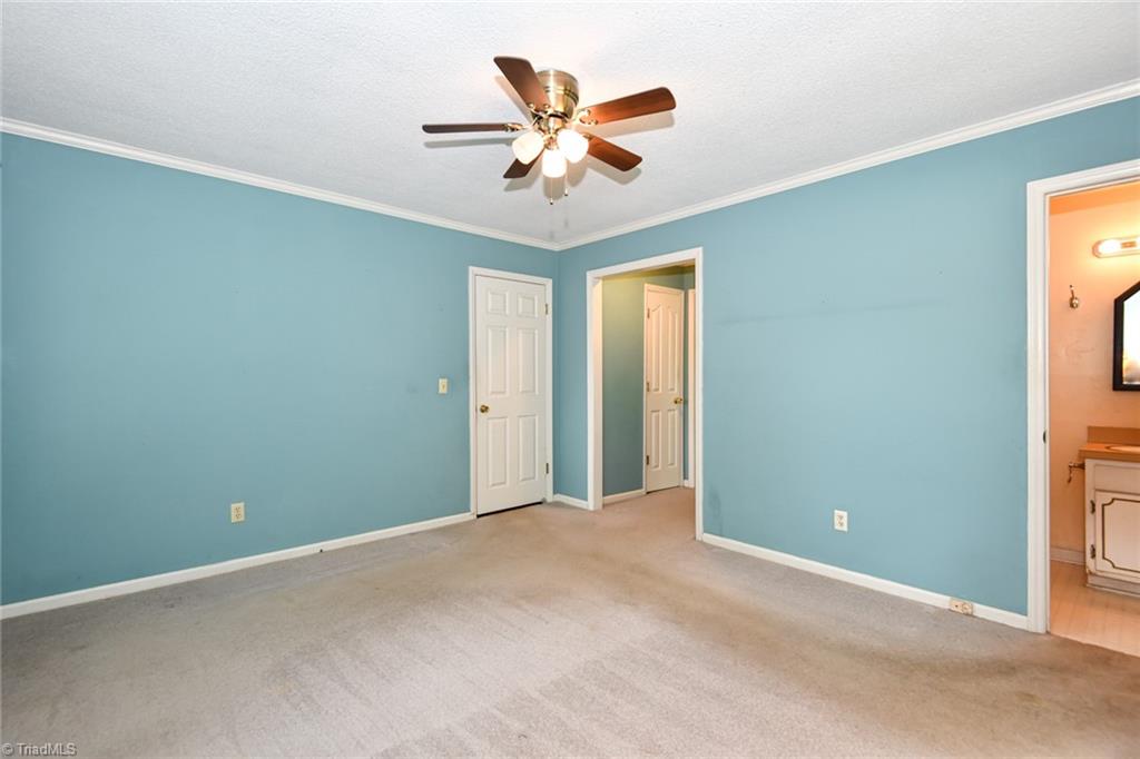 4504 Whitby Place, Greensboro