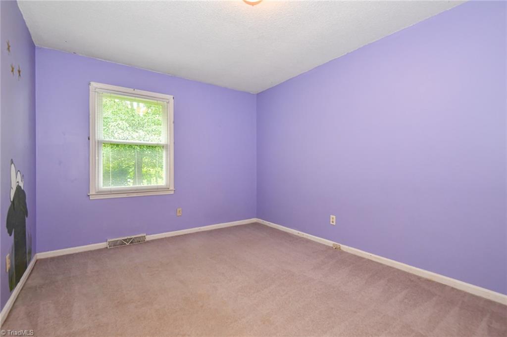 4504 Whitby Place, Greensboro