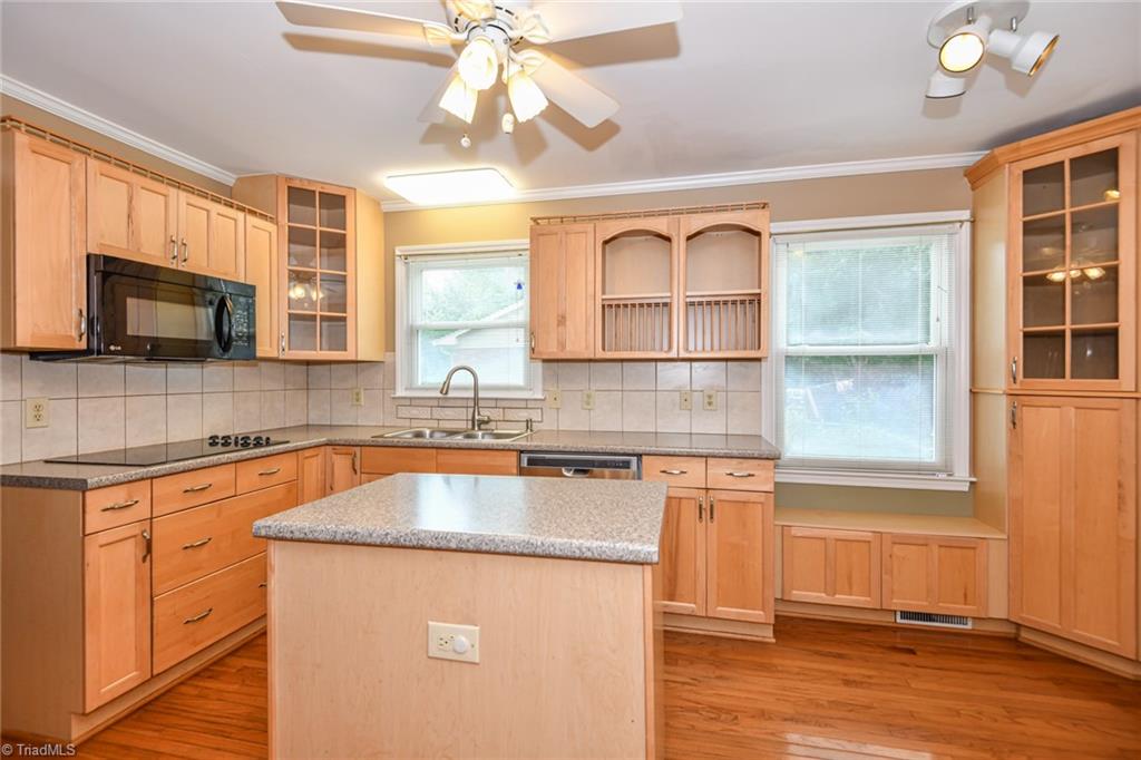 4504 Whitby Place, Greensboro