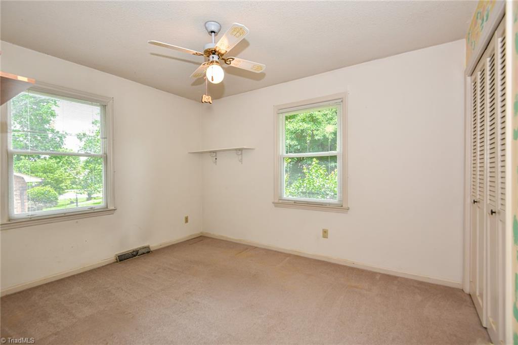 4504 Whitby Place, Greensboro