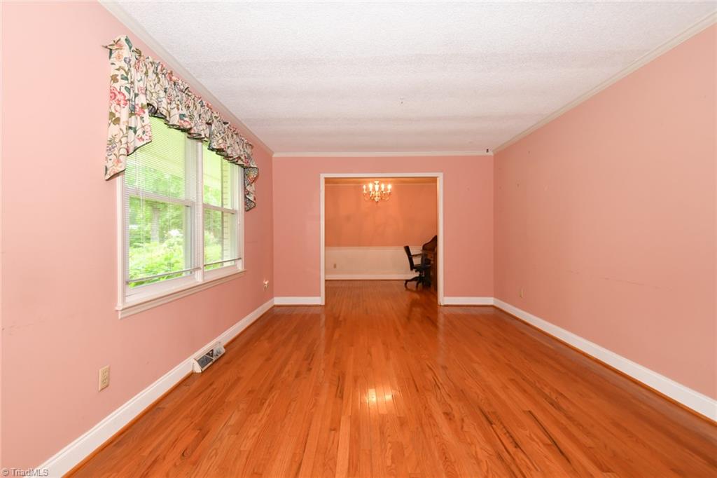 4504 Whitby Place, Greensboro