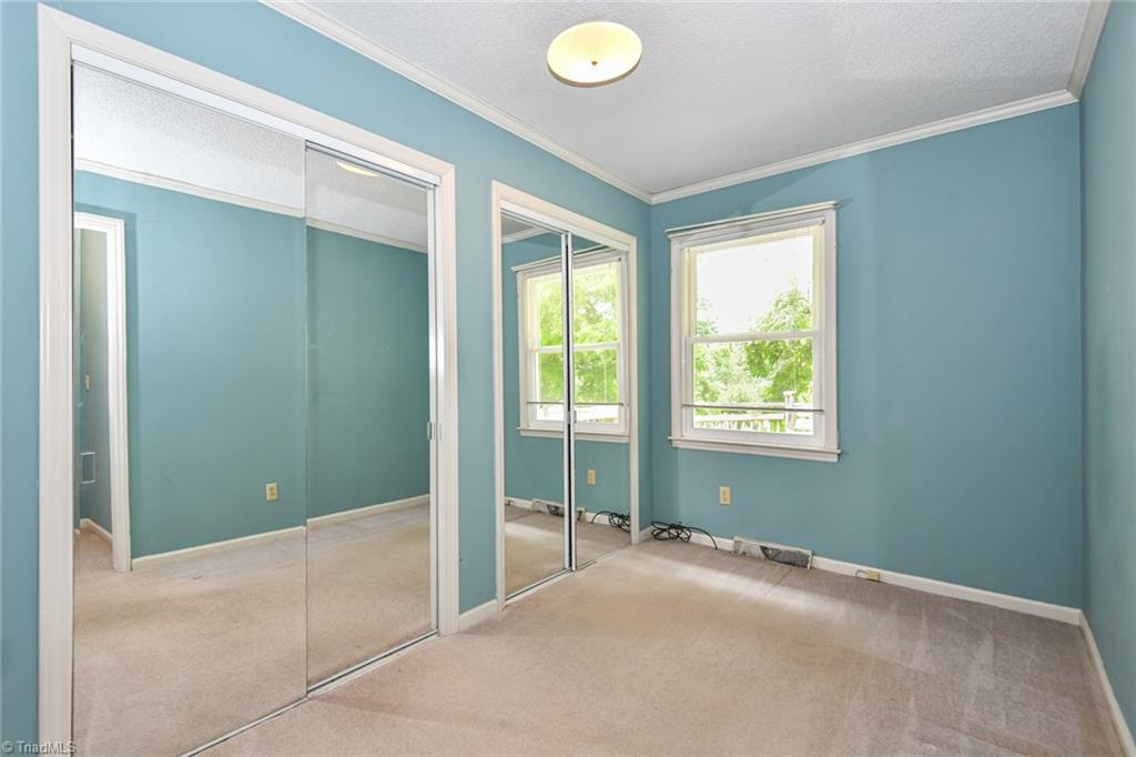 4504 Whitby Place, Greensboro