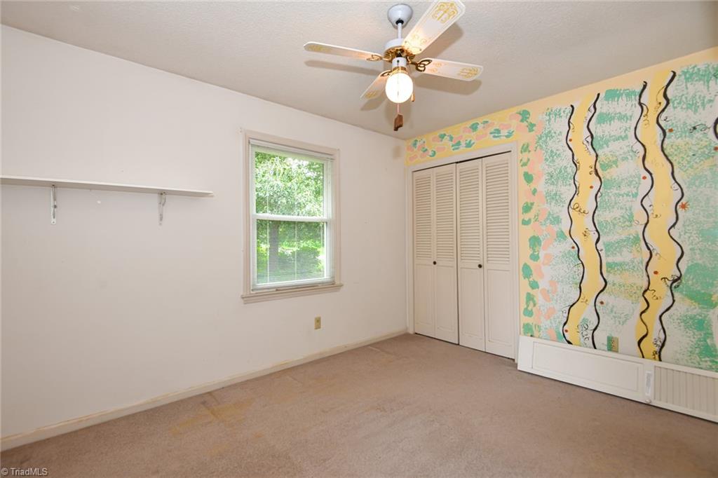 4504 Whitby Place, Greensboro