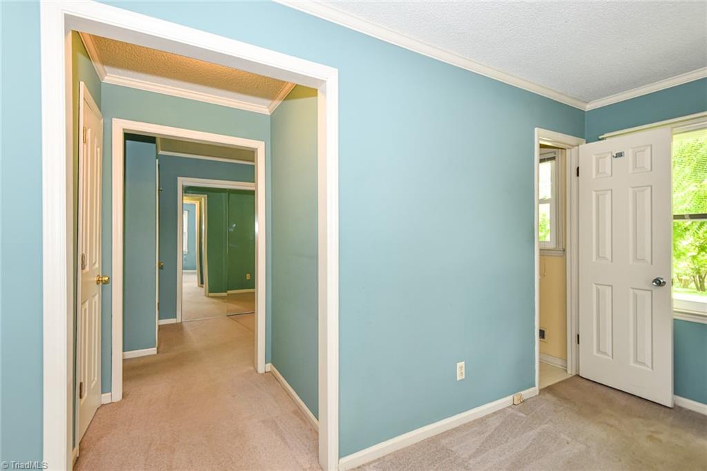 4504 Whitby Place, Greensboro