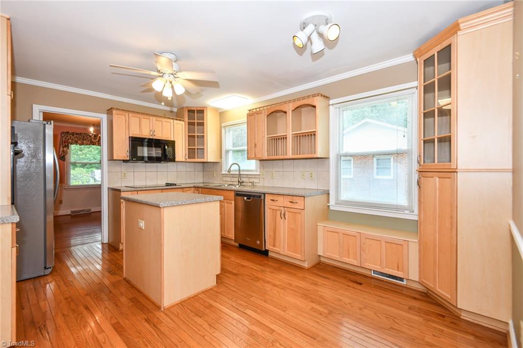 4504 Whitby Place, Greensboro