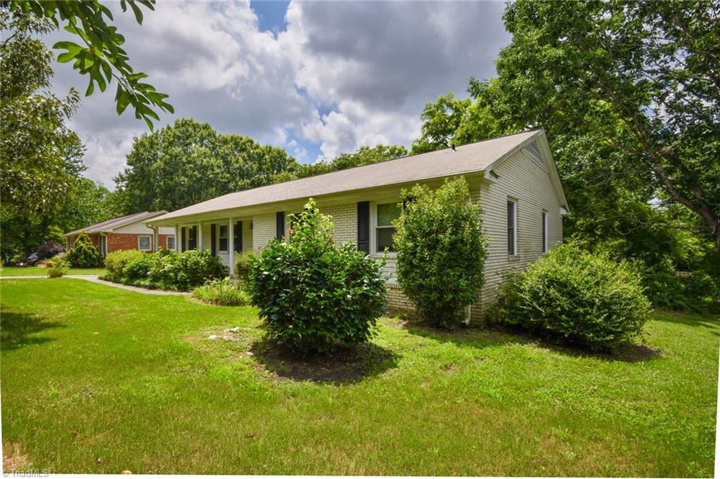 4504 Whitby Place, Greensboro