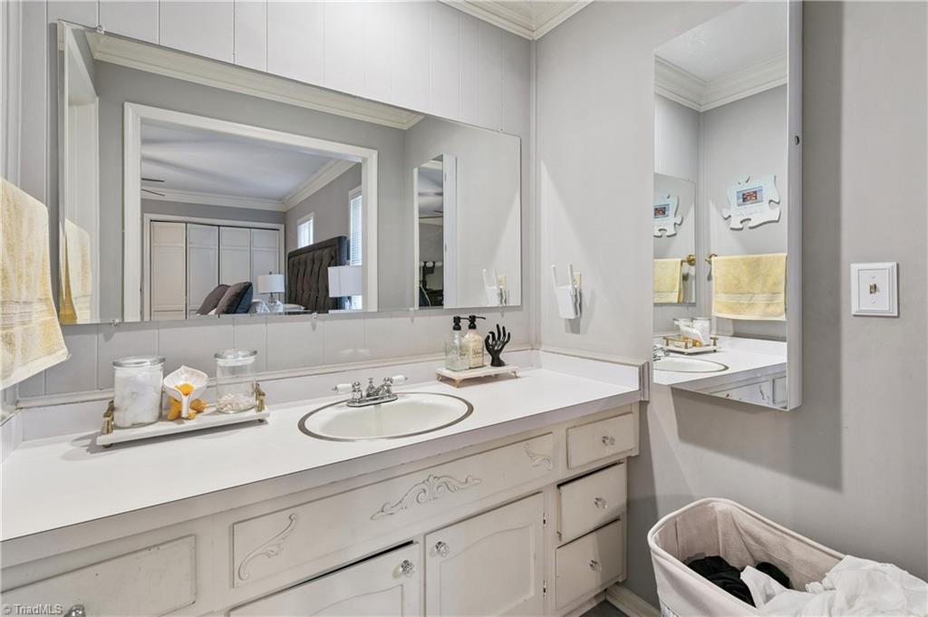 5007 Lawndale Drive # F