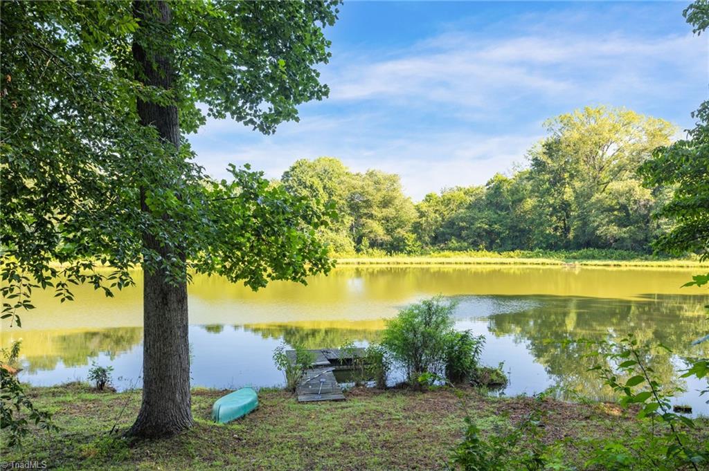 8205 Crows Nest Lane