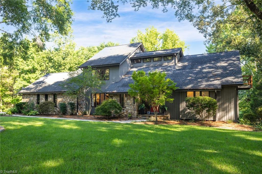 8205 Crows Nest Lane