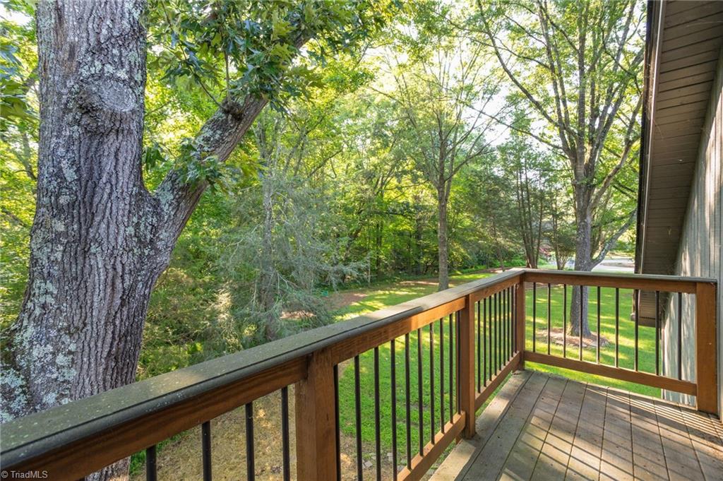 8205 Crows Nest Lane