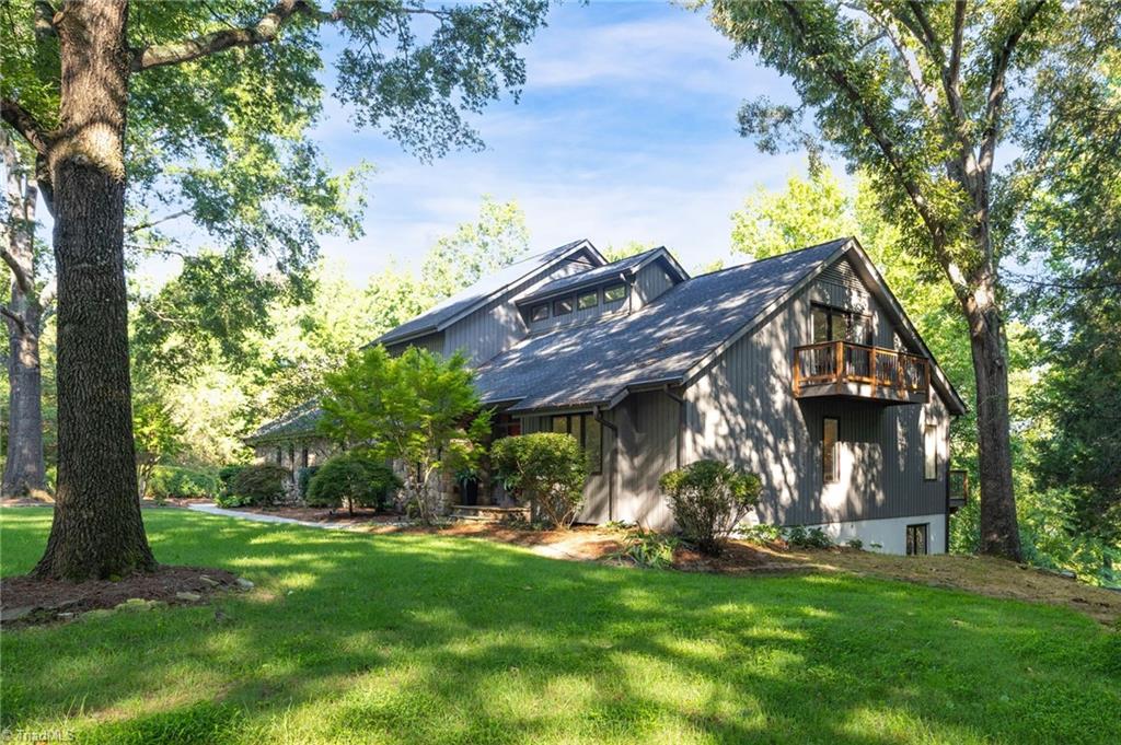 8205 Crows Nest Lane