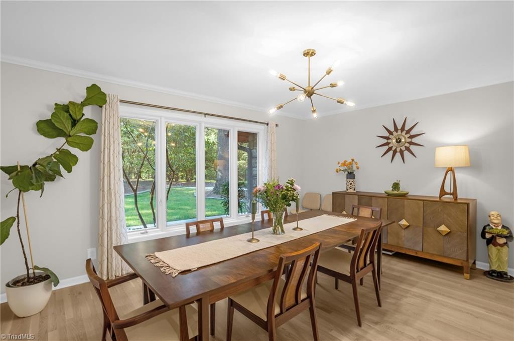 8205 Crows Nest Lane