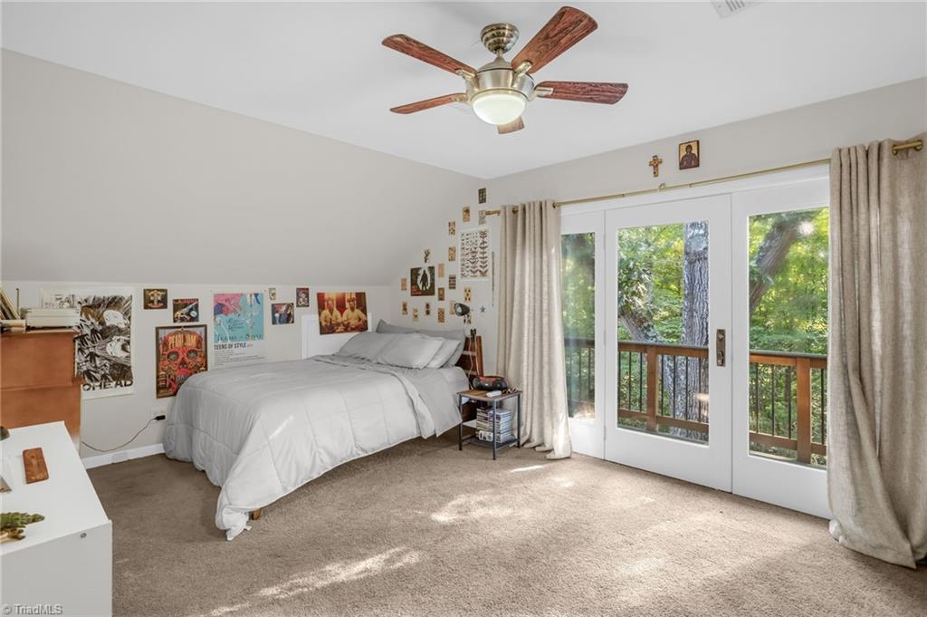 8205 Crows Nest Lane